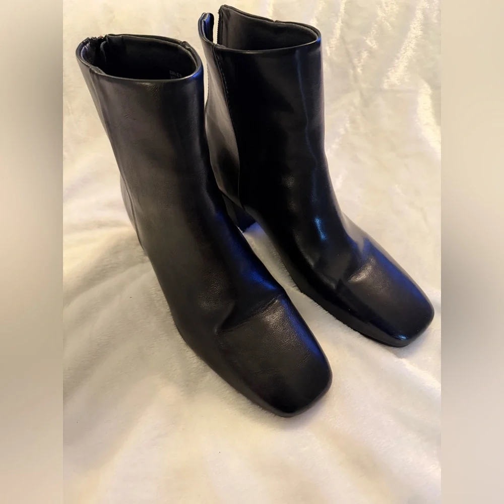 Baretraps Black Ankle Boots - Picture 3 of 10